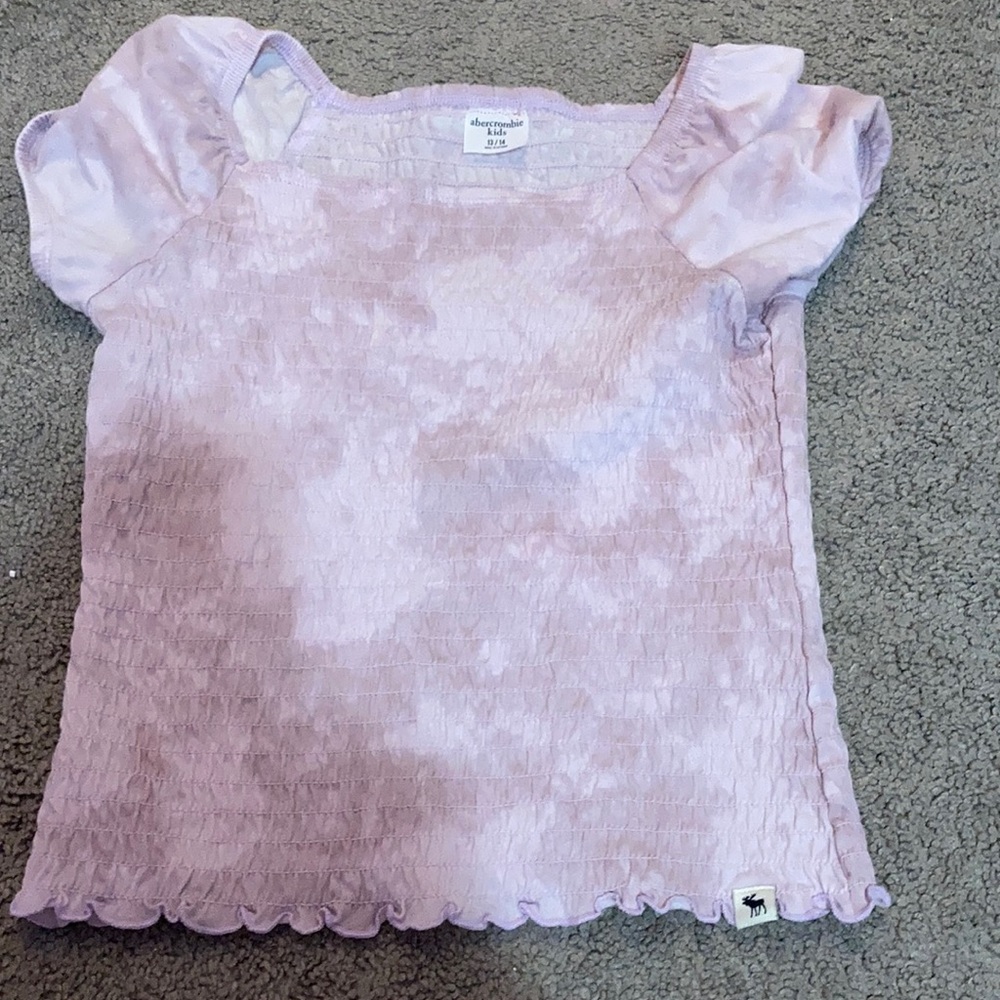 Abercrombie kids light purple short sleeve shirt!!